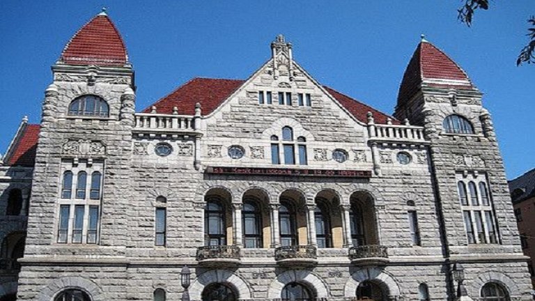 Lösning på nationalteaterns arbetsvillkor funnen