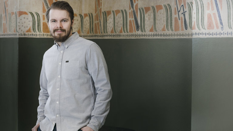 Plenty of jobs available in service sectors – employment outlook good for those just completing training