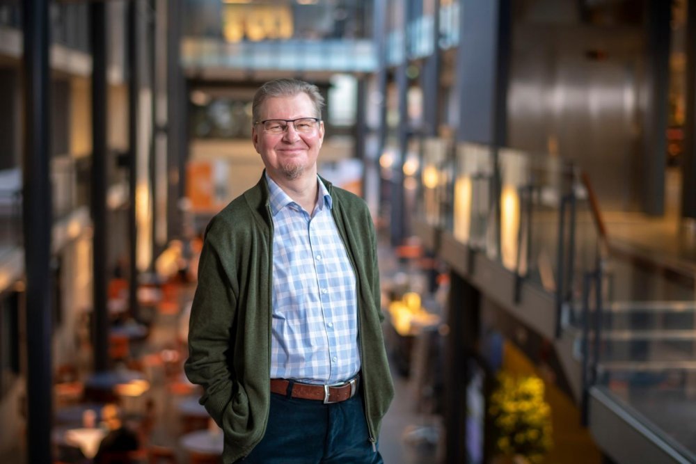  According to researcher Juha Kaskinen, in future employees will have to update their skills and competences more often whatever sector they are in. Photo: Vesa-Matti Väärä.