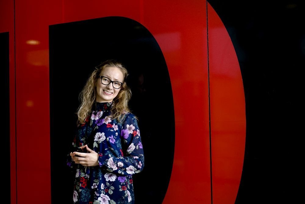 Emma Haapasaari stresses, to all young people who are thinking about stepping in to influence, that politics is much more than middle-aged men in grey suits. Image: Päivi Karjalainen.