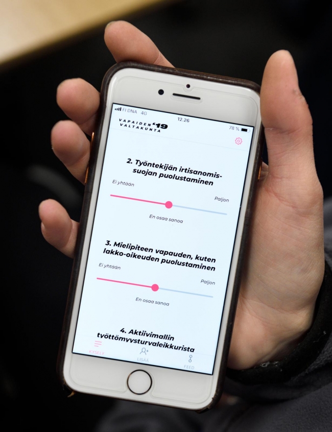 Employees of the Motonet in Tiiriö, Hämeenlinna, have been forming their opinions on employment issues. Photo: Harri Nurminen 