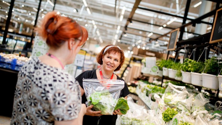 Mervi Mäkinen arbetar som timavlönad konsulent: ”Du måste bara tro att det bär sig”