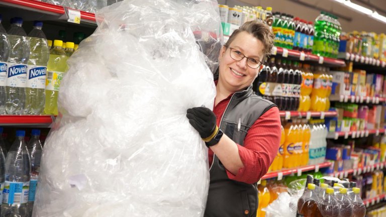 Katja Kohvakka encourages PAM members to take climate action at work