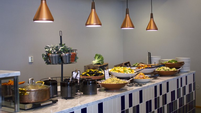 De enorma samarbetsförhandlingarna vid Finlands Compass Group avslutade - ”Ett hårt slag för anställda”