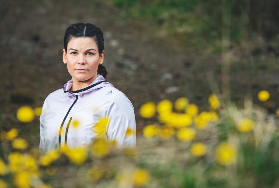 Vice förtroendeman Sanna Köykkä företrädde personalen i samarbetsförhandlingarna på sportaffärskedjan XXL. Hon berättar att ekonomiska situationen och permitteringarna klart skapat stress hos arbetstagarföreträdarna. ”Stämningen var inte lika okomplicerad som vanligen i förhandlingarna.” Bild: Lauro Rotko