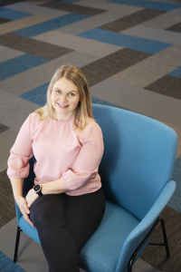 Participation in the course does not require previous knowledge of the Finnish language, so you can start from scratch, encourages PAM's education planner Jenni Pihlaste. Photo: Heli Sorjonen.