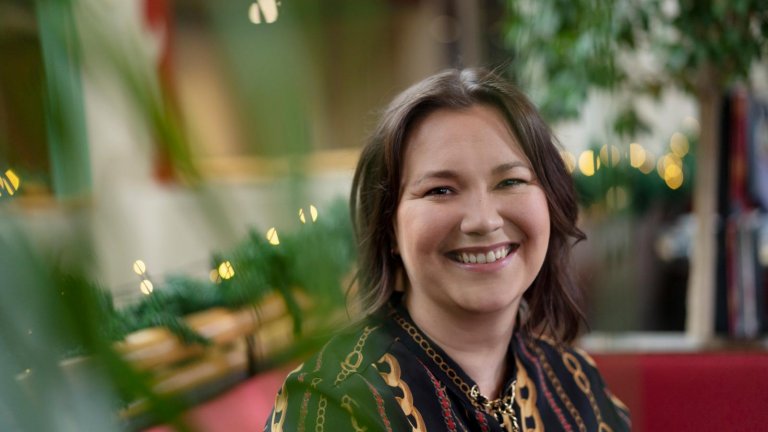 PAM donates Christmas card money to the International Solidarity Foundation