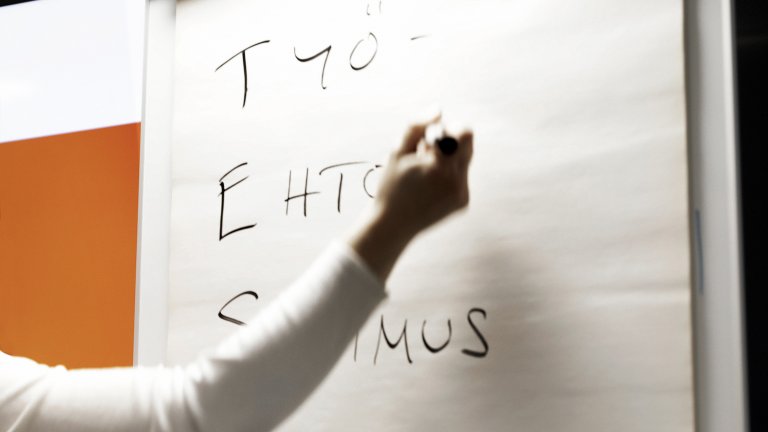 Apply for the spring course Learn Finnish