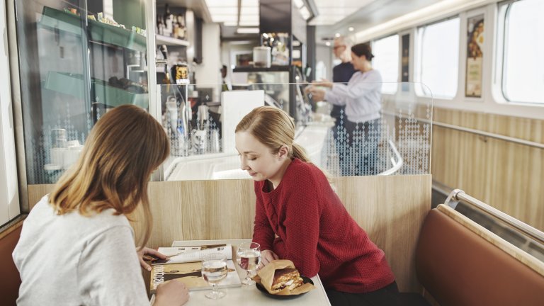 Kollektivavtal för tågservitörer – äntligen öppnades dörrarna för paustimmarna