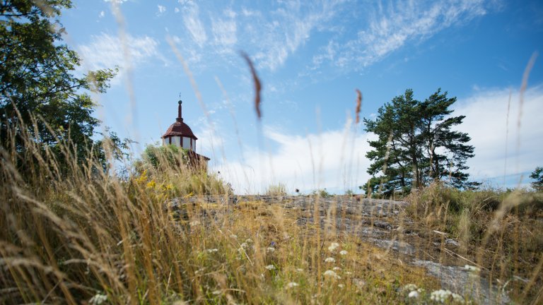 Take part in the raffle - Win an amusement park wristband!