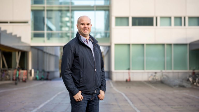 Strong trade union movements narrows income differences