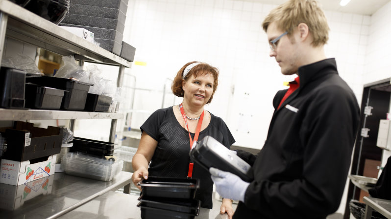 PAM Economic Survey: service sector workers foresee difficult year as costs increase
