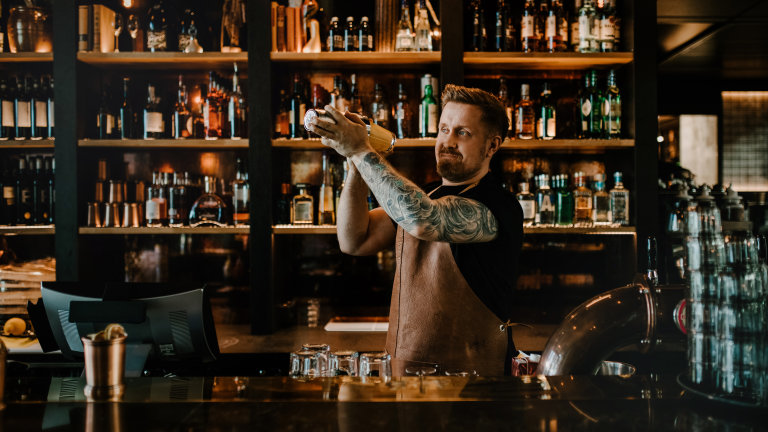 Employee in the tourism, restaurant and leisure services: let us know how you are doing